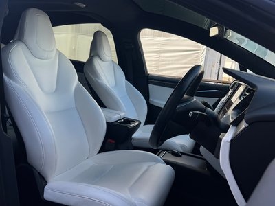 2017 Tesla MODEL X 照片 24