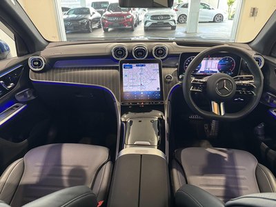 2025 Mercedes-BENZ GLC photo 5