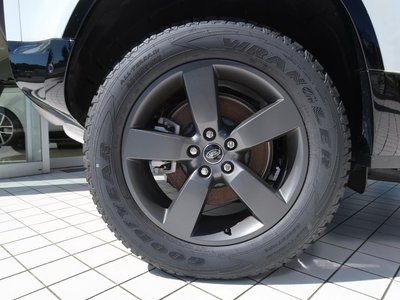 2025 LAND Rover DEFENDER thumbnail 23