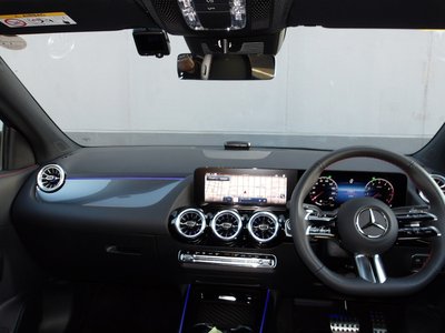 2025 Mercedes-BENZ GLA thumbnail 40