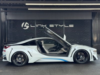 2015 BMW I8 — фото 31