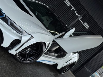 2015 BMW I8 — фото 6