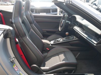 2026 Porsche 911 thumbnail 38