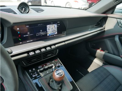 2026 Porsche 911 photo 12