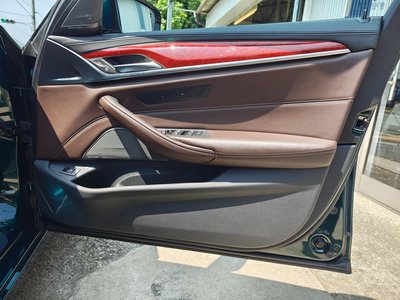 صورة 10 لـ 2018 BMW Alpina B5