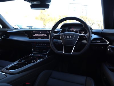 صورة مصغرة 40 لـ 2024 AUDI E-TRON GT QUATTRO