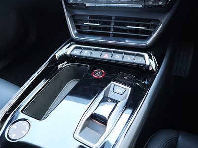 صورة مصغرة 33 لـ 2024 AUDI E-TRON GT QUATTRO