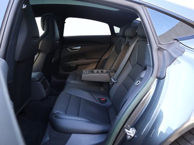 صورة مصغرة 45 لـ 2024 AUDI E-TRON GT QUATTRO