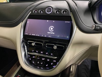 2021 Aston Martin DBX 照片 36