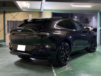 2021 Aston Martin DBX 照片 2