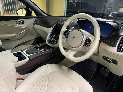2021 Aston Martin DBX 照片 4