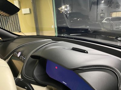 2021 Aston Martin DBX 照片 34