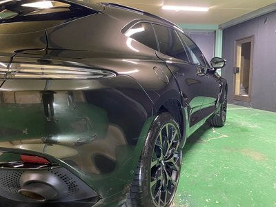 2021 Aston Martin DBX 照片 17