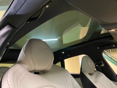 2021 Aston Martin DBX 照片 38