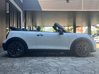 صورة 52 لـ 2025 MINI COOPER CONVERTIBLE