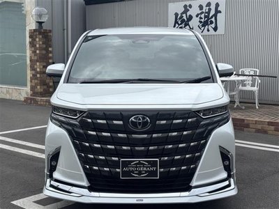 2025 Toyota ALPHARD photo 3