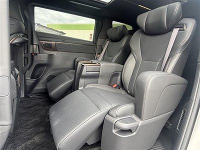 2025 Toyota ALPHARD photo 20