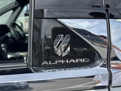 2025 Toyota ALPHARD photo 38
