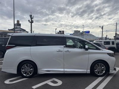2025 Toyota ALPHARD photo 6