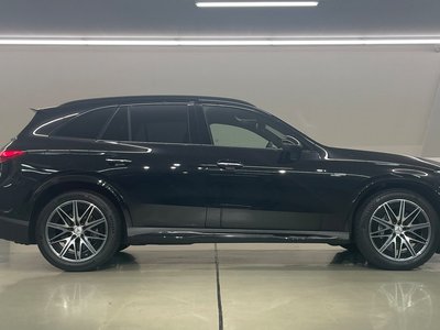 2025 Mercedes-BENZ GLC AMG 照片 6