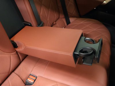 2024 BMW IX thumbnail 36