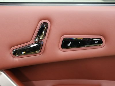 2024 BMW IX thumbnail 40
