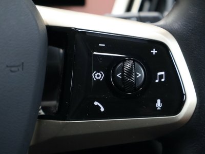 2024 BMW IX thumbnail 47