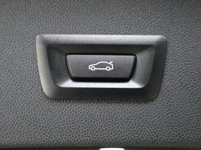 2024 BMW IX thumbnail 31