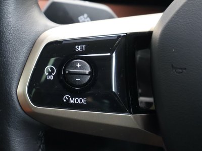 2024 BMW IX thumbnail 46