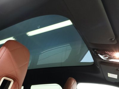 2024 BMW IX thumbnail 19