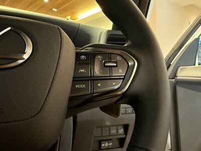 2025 Lexus GX — миниатюра 55