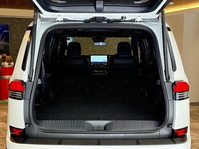 2025 Lexus GX — миниатюра 87