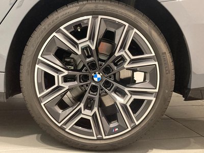 2025 BMW 5 SERIES photo 15