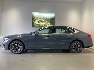 2025 BMW 5 SERIES thumbnail 52