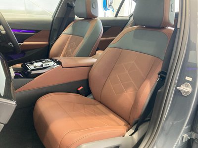 2025 BMW 5 SERIES thumbnail 20