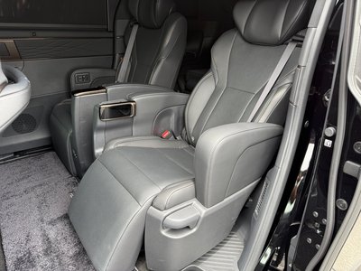 صورة 26 لـ 2026 Toyota ALPHARD