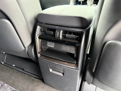 صورة 32 لـ 2026 Toyota ALPHARD
