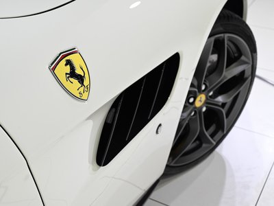 2018 Ferrari GTC4 LUSSO — фото 40