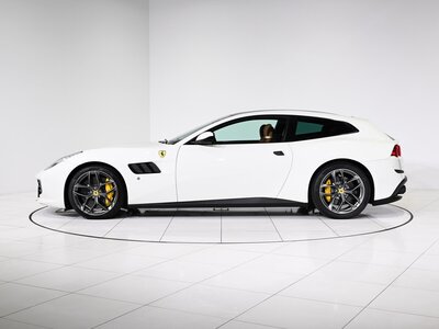 2018 Ferrari GTC4 LUSSO — фото 6