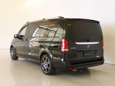 2022 Mercedes-BENZ V-CLASS photo 4