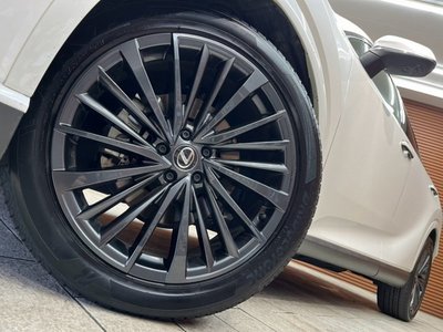 صورة مصغرة 74 لـ 2023 Lexus RX