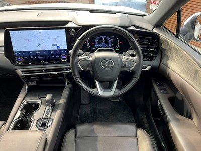 صورة مصغرة 45 لـ 2023 Lexus RX