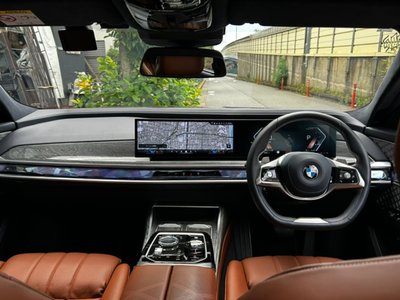 2024 BMW 7 SERIES photo 5