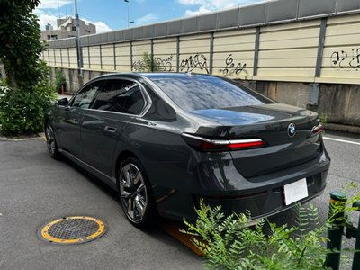 2024 BMW 7 SERIES photo 9