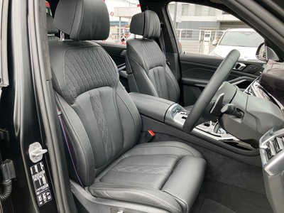 2025 BMW X7 thumbnail 18