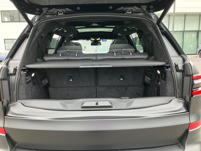 2025 BMW X7 thumbnail 66