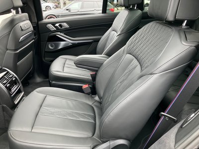 2025 BMW X7 thumbnail 49