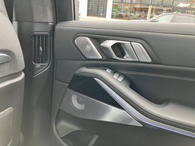 2025 BMW X7 thumbnail 61