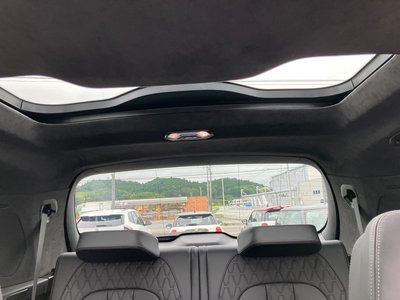 2025 BMW X7 thumbnail 60