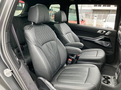 2025 BMW X7 thumbnail 52
